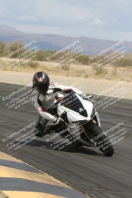 media/May-05-2025-Moto Forza (Mon) [[3c1838c5e5]]/2-B Group/Session 2 (Turn 7 Inside)/